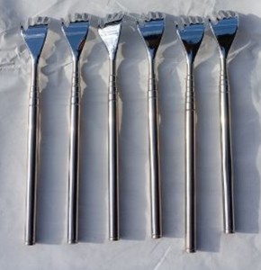 Chrome telescopic back scratcher - Product Image 2