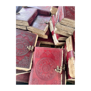 Carnet en cuir véritable gaufré, fait main, avec papier à bords festonnés, journal intime en cuir antique pour la vente en gros - Product Image 1