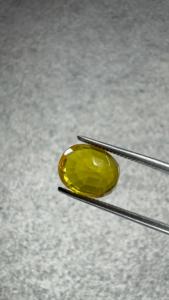 Jai Narayan Gems - Saphir jaune naturel de Bangkok certifié 4,40 carats, taille ovale, jaune doré, pour bagues, pendentifs et boucles d'oreilles - Product Image 2