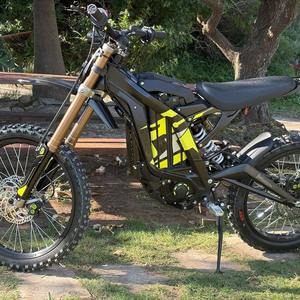 Disponible para Envío Inmediato, Surron Black Edition Ultra Bee 2025, Motocicleta Eléctrica Todoterreno de 21kw, Legal para Carretera, Batería Surron Light Bay X - Product Image 6