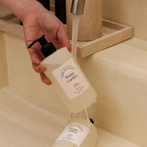 Savon Liquide Minéral Quotidien Comma Belle De Parfum 300ml Transparent avec Nettoyage Basique Hydratant à l'Eau et Glycérine - Product Image 3