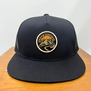 Casquettes Snapback d'extérieur avec patch logo tissé personnalisé, casquettes Trucker, broderie 3D, casquette Snapback 5 panneaux à visière plate, fabriquées au Vietnam - Product Image 1