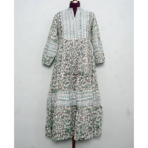 Robe longue trapèze confortable et légère pour femme, élégante, simple, à manches longues, en dentelle florale, unie, imprimée numériquement, tricotée - Product Image 1