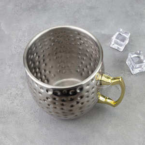 Mug à Moscow Mule en cuivre martelé avec revêtement en acier inoxydable, tasse à cocktail, mug à bière en métal avec poignée dorée pour bar - Product Image 6