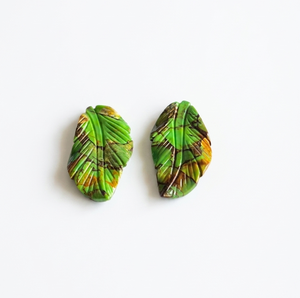 Ópalo Verde Natural Tallado en Forma de Hoja, Piedra Preciosa Suelta Calibrada para Joyería - Product Image 1