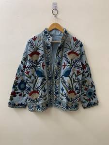 Chaqueta de Algodón con Bordado Floral, Cuello Alto, Manga Larga, Estilo Prairie Chic, Hecha a Mano, con Puntada Abierta, Ecológica, Venta al Por Mayor para Mujer - Product Image 3