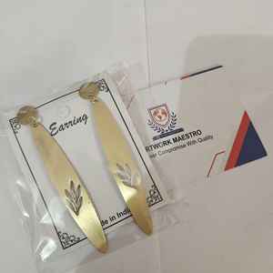 Juego de Aretes de Latón Chapado en Oro Hechos a Mano con un Nuevo Diseño Elegante, Elaborados por Artesanos Indios con un Acabado Dorado Atractivo - Product Image 3