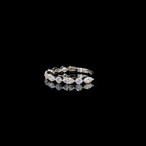 Elegante anillo de oro blanco con diamante cultivado en laboratorio, color EF, corte brillante redondo, 0.62 ct, claridad VVS/VS, joyería fina para mujer. - Product Image 1