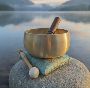 Golden <b>Brass</b> Singing Bowl Circular Polished Metal Craft for Art Collectible Buddhism Theme Metal Singing Bowl Singing <b>Bell</b> Bowl - Product Image 4