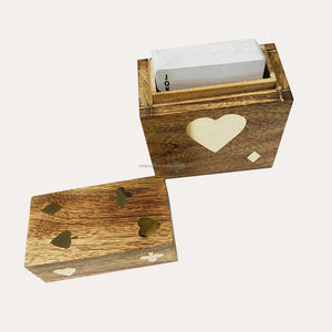 Boîte à cartes en bois familiale avec incrustation en bois de manguier et laiton Porte-cartes à jouer élégant - Product Image 2