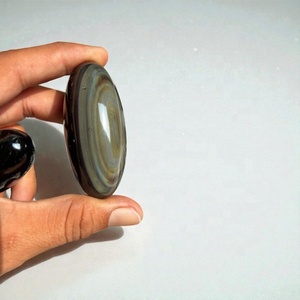 Pierre précieuse d'obsidienne arc-en-ciel authentique sculptée en lingam de Shiva - Qualité supérieure, cadeau d'affaires traditionnel de Feng Shui, fournisseur en gros - Product Image 1