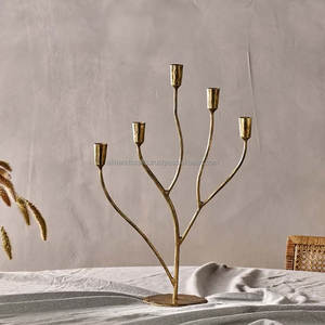 Candelabro de Latón con Acabado Pátin Antiguo - Centro de Mesa Vintage para Alquiler de Bodas y Organizadores de Eventos al por Mayor - Product Image 6