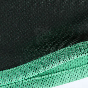 Uniforme de Baloncesto Hecho con Material que Absorbe el Sudor, Diseñado para Mantener a los Jugadores Frescos y Secos Durante Partidos Intensos - Product Image 3