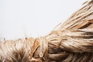 Fibres de jute - Cordes et ficelles, toile de jute, sacoche de jute et tissus mélangés en jute utilisés dans les vêtements, la sellerie et les articles décoratifs - Product Image 4