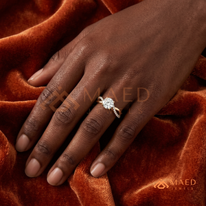 Anillo de Compromiso de Moissanita con Corte Redondo, Chapado en Oro, Diseño Cruzado Infinito con Banda Pavé, Anillo de Boda, Joyería de Lujo - Product Image 4