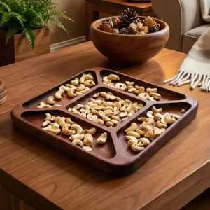 Plateau de service élégant en maille dorée avec 4 bocaux en verre à couvercle, ensemble de boîtes à fruits secs en métal de luxe pour les collations et le stockage de bonbons lors de mariages et de fêtes - Product Image 4