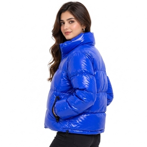 Vêtements d'hiver rembourrés fiables avec doublure en tissu doux, vestes matelassées pour femmes pour un usage quotidien en superposition saisonnière. - Product Image 6
