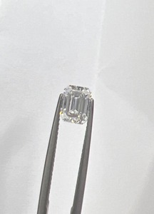 Diamant de laboratoire taille émeraude, pierre non montée, certifié IGI, VVS2, blanc, pour la fabrication de bijoux - Product Image 3