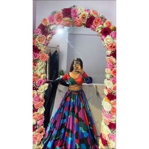 Lehenga Choli à imprimé floral, magnifique vêtement de fête indien et pakistanais - Product Image 1