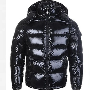Veste matelassée à capuche noire pour homme, coupe-vent, rembourrée de duvet, manteau d'hiver décontracté, couleur unie, épaisse, fermeture éclair, coupe classique - Product Image 1