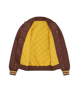 แจ็คเก็ตวาร์ซิตี้ผ้าซาตินแบบกำหนดเองสำหรับฤดูหนาว OEM พร้อมโลโก้ด้านหน้า กันลมและระบายอากาศได้ดี ไซส์พลัสสำหรับผู้ชาย - Product Image 3