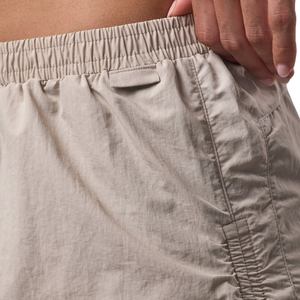 Shorts Tejidos Beige con Volantes para Mujer, Cintura Elástica, Ligeros, Shorts de Verano Casuales, Ropa de Playa, Ajuste Cómodo, Uso Diario - Product Image 6