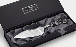 Handmade Stainless Steel Cake Server With Hammered Blade And Ornate Handle Triangular Serving Spoon For Cheese And Cake Use - Product Image 3