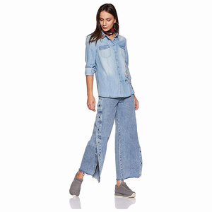 Camisa de mezclilla azul lavada informal para mujer OEM, blusa de moda de alta calidad, diseño adecuado de fábrica, camisa de mezclilla para mujer - Product Image 4