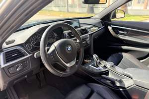 BMW 330i xDrive Sports Wagon <span class=keywords><strong>2017</strong></span> d'occasion en excellent état, sans réserve, moteur turbo 4 cylindres, transmission intégrale, très bien équipée, provenance climat chaud - Product Image 2