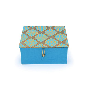 Boîte en métal à motif géométrique unique avec couvercle à pompon, forme rectangulaire, faite à la main, décoration de fête, panier cadeau Diwali - Product Image 3
