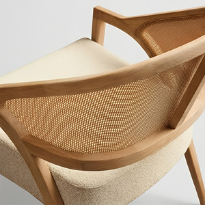 Fauteuil en teck massif fait main avec dossier en rotin naturel, chaise de salle à manger minimaliste pour projets hôteliers, vente en gros Indonésie - Product Image 3