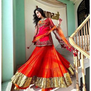 Magnifique ensemble Lehenga Choli en polyester (haut, bas et dupatta) pour les occasions spéciales – Élégant et stylé - Product Image 3