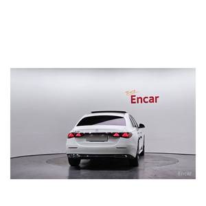 Mercedes-Benz Clase E E200 Avantgarde 2024, 13,812 km, Caja de Cambios Automática, Volante a la Izquierda, Cámara Trasera - Product Image 4