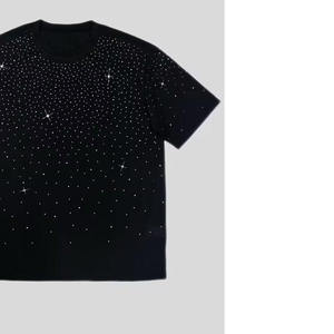 Camisa de Hombre con Logotipo Personalizado, con Pedrería, Cristales Brillantes, Diamantes, de Algodón Ligero Premium, Corte Cuadrado, Manga Corta, Venta al Por Mayor - Product Image 6