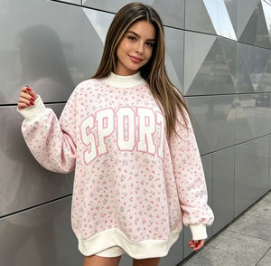เสื้อสเวตเชิ้ตผู้หญิงผ้าฝ้ายเฟรนช์เทอร์รี่เนื้อนุ่ม 100% สำหรับฤดูหนาว สไตล์สตรีทแวร์ สีชมพู พิมพ์ลายด้วยเทคนิคฮีททรานเฟอร์ด้านหน้า ทรงไหล่ตก - Product Image 3