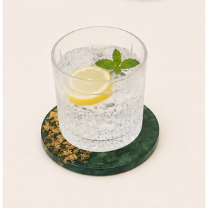 Ensemble de sous-verres en résine époxy verte avec accents en feuille d'or, sous-verres ronds faits à la main pour la décoration moderne de la maison et les tables d'hôtel - Product Image 5