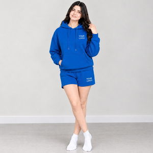 Fabricant d'ensembles de sweat-shirts à col rond et de pantalons droits pour femmes, pour des lignes de vêtements décontractés minimalistes - Product Image 6