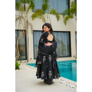 Conjunto de traje Anarkali con hermoso estampado digital de diseñador talla XS para fiesta - Product Image 1