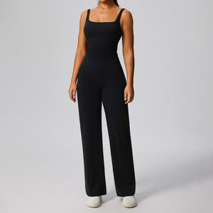 Ropa deportiva para mujer con logo personalizado: Chaleco con tirantes, pantalones acampanados de control de abdomen, ropa de yoga de cintura alta, transpirable y de color liso para gimnasio. - Product Image 2