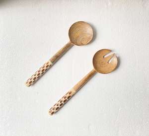 Servidor de ensalada hecho a mano con diseño de madera y resina, ideal para servir ensaladas en el hogar, la cocina, fiestas y eventos a un precio muy asequible. - Product Image 3