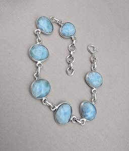 Pulsera Ajustable de Plata de Ley 925 con Gema Azul Larimar Natural Hecha a Mano para Mujer, Ideal para Aniversario - Product Image 4