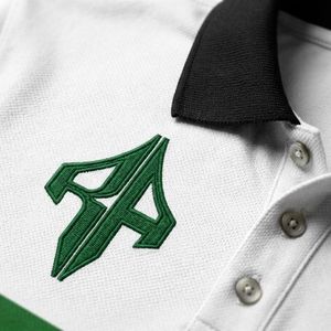Ensemble polo homme personnalisé de haute qualité, matière polyester/coton, style décontracté, technique imprimée par RIVIAN ATLANTIC - Product Image 2