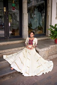 Lehenga Choli de Rayón Puro Premium con Trabajo de Espejo Gamthi, Lentejuelas y Encaje, 8 Metros, Diseño de Campana, Ropa Étnica para Mujer, Calidad de Exportación - Product Image 1