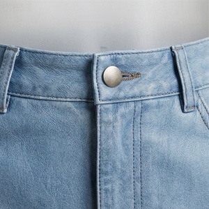 Jupe courte en jean taille haute pour femme, style cargo avec poches, couleur unie, à porter toute l'année - Product Image 4
