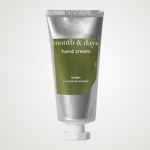 ครีมทามือ Months and Days Perfume Care Hand Cream กลิ่นลินเด็น ไลม์ และโหระพาแมนดาริน 50 มล. สำหรับผู้ชาย ช่วยเพิ่มความชุ่มชื้น - Product Image 4