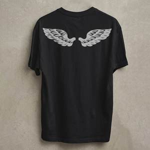 T-shirts noirs pour hommes personnalisés avec logo imprimé réfléchissant, séchage rapide, col rond, tissu respirant et confortable pour le streetwear - Product Image 1