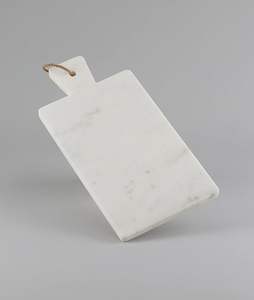 Planche à découper en marbre artisanale pour une utilisation en cuisine traditionnelle et moderne, dotée d'un savoir-faire expert et d'une construction robuste - Product Image 3