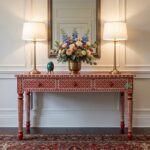 Table console en bois rouge avec incrustations en os, style traditionnel, design antique fait main, 2 tiroirs, chambre à coucher - Product Image 1