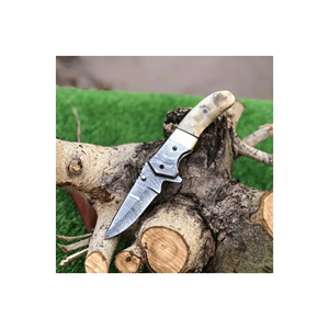 Couteau de poche pliant artisanal en acier Damas de PAK ENTERPRISES avec manche en corne de cerf, couteau de chasse et de camping en plein air - Product Image 6