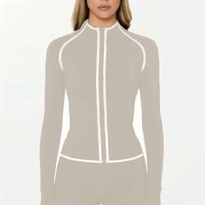 Conjuntos Deportivos Personalizados de Alta Calidad, Ropa Deportiva sin Costuras de Manga Larga, Top de Yoga Transpirable de 2 Piezas y Leggings para Entrenamiento - Product Image 4